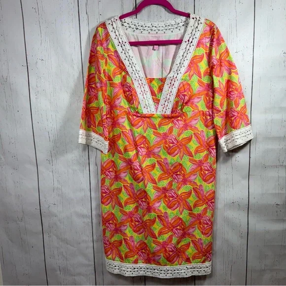 chinese dress ladies Wholesale MOQ6 Scalloped Trim Lace Plunge Dress main image 1